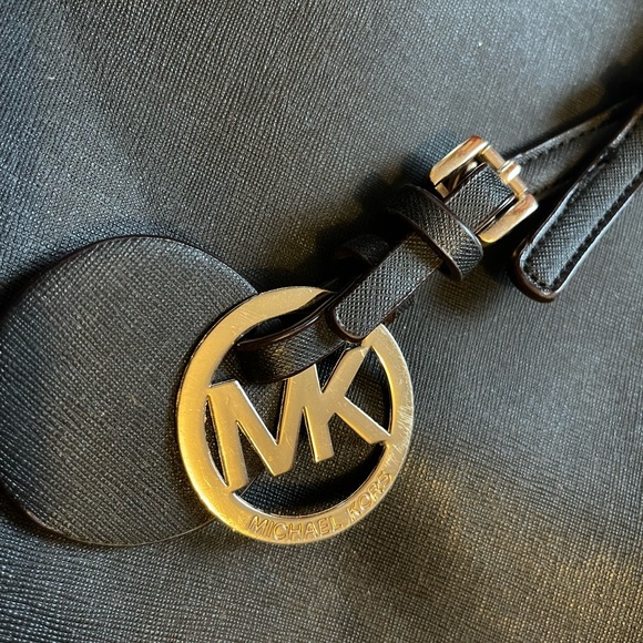Micheal Kors Bag - Picture 3 of 5